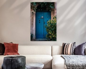 Die alte blaue Tür von Sanne van Heukelum