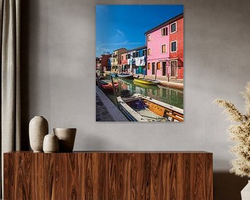Kleurrijke gebouwen op het eiland Burano dichtbij Venetië, Italië