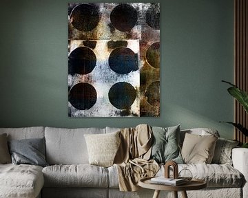 Abstracte compositie met cirkels. Donkerbruin, roest, blauw en witte kleuren van Dina Dankers