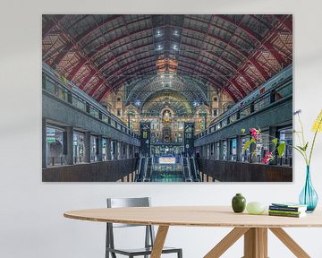 Antwerp Central Station by Dennis Donders