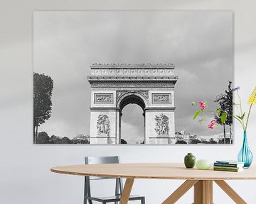 Arc de Triomphe in Paris by Wianda Bongen