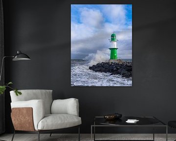 Môle sur la côte de la mer Baltique à Warnemünde pendant la tempête Zey sur Rico Ködder