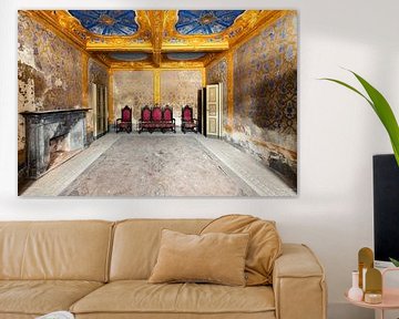 Gouden kamer in verlaten villa van UEG Photography
