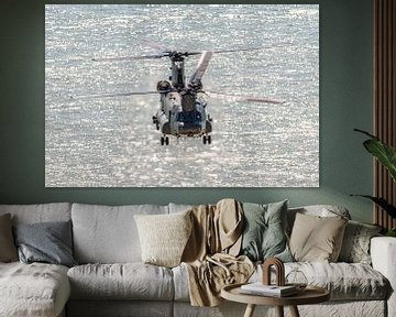 Eine Boeing CH-47 Chinook der Royal Air Force, fotografiert am Beachy Head. von Jaap van den Berg