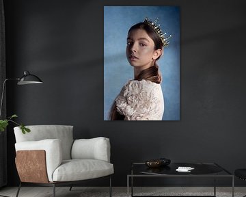 Royal girl with crown by Iris Kelly Kuntkes