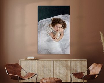 Delicate portrait of woman in white – poetic fine art photography by Iris Kelly Kuntkes