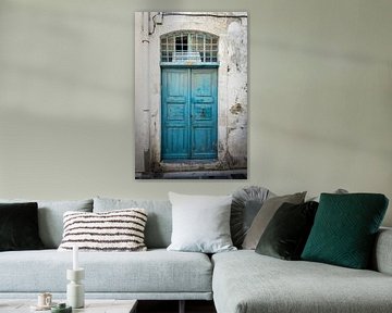 Blue old wooden door in Crete | Travel & Street Photography