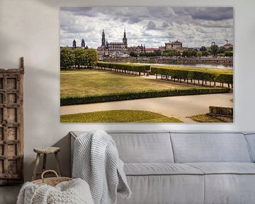 Elbe panorama over de Altstadt van Dresden van Rob Boon