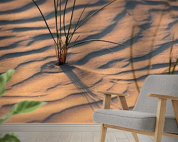 Duingras en mooie golven in het zand von Karijn | Fine art Natuur en Reis Fotografie