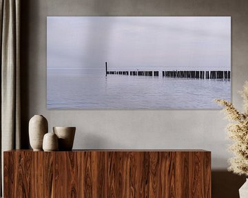 Panorama der Wellenbrecher im Meer bei Nieuwvliet, Zeeland von Marjolijn van den Berg