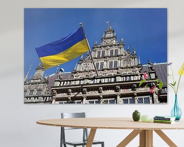 Flagge der Ukraine am Bremer Rathaus, Bremen von Torsten Krüger