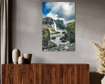 Vue de la chute d'eau Haifoss depuis la rivière Fossa en Islande sur Sjoerd van der Wal Photographie