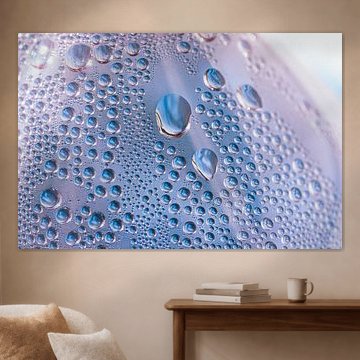 Kondensationstropfen auf der Innenseite einer Flasche