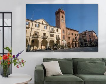 Plein en kerk in Nizza Monferrato, Piemonte, Italië