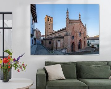 Kerk in centrum van Mombaruzzo, Piemonte, Italië