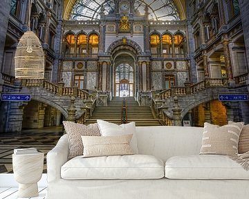 Antwerp Central Station by Leon Okkenburg