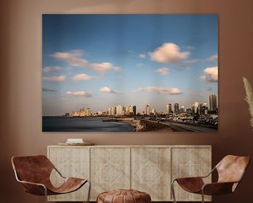 Tel Aviv skyline met bewegende wolken van Winne Köhn