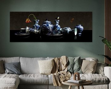 Panoramic still life Royal Delft by Fine Art Flower - Artist Sander van Laar