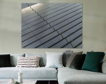 Solarmodule aus der Luft, die sauberen erneuerbaren Strom erzeugen von Sjoerd van der Wal Fotografie