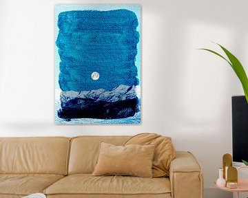 Maan over berglandschap in blauwe kleuren van Mad Dog Art