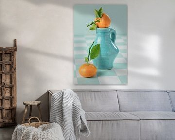 Stilleben "Mandarinen mit blauer Vase". von Willy Sengers