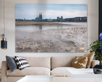 Laag water op de Rijn in Keulen van Alexander Ludwig