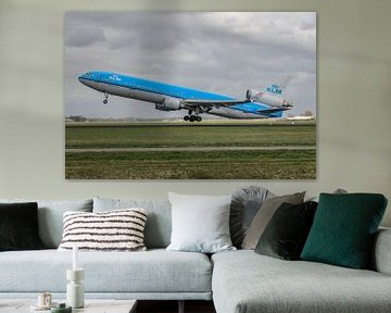 Take-off KLM McDonnell Douglas MD-11. van Jaap van den Berg