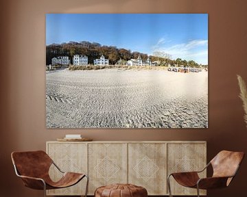 Panorama avec des chaises de plage à la station balnéaire de Binz