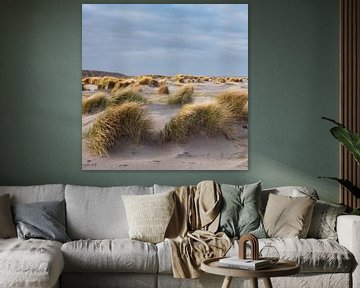 Strand met duinlandschap van Monique Wooning