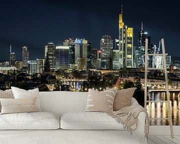 Ma(i)nhattan - de skyline van Frankfurt bij nacht