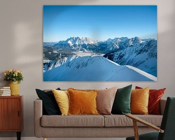 Winter uitzicht op de Zugspitze &amp; Mieminger keten van Leo Schindzielorz
