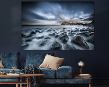 Landschap met kust aan zee in Noorwegen van Voss Fine Art Fotografie