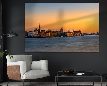 Skyline Dordrecht vanaf Papendrecht tijdens het gouden uur van Lizanne van Spanje