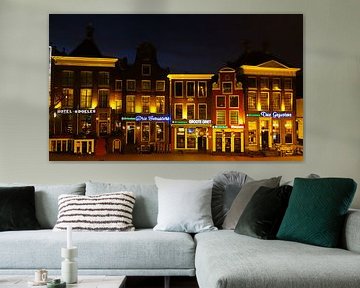 Zuidzijde Grote Markt in de nacht van Groningen Stad