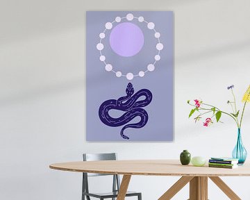 Die Schlange und der Mond auf Lavendel Lila von Abstrakt Art