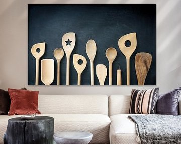 Wooden kitchen tools on a chalkboard von Andreas Berheide Photography