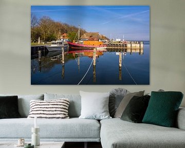 Cotre de pêche dans le port de Kloster sur l'île de Hiddensee sur Rico Ködder