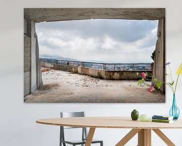 Verlaten Libanese Villa. van Roman Robroek - Foto's van Verlaten Gebouwen