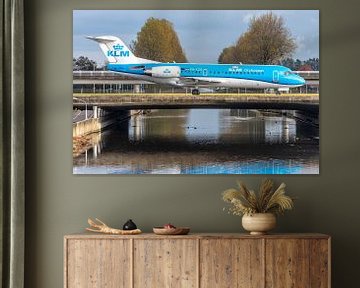 KLM Cityhopper Fokker 70 (PH-KZB). van Jaap van den Berg