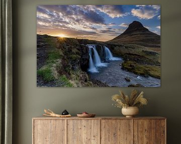 De Kirkjufellsfoss is een waterval op IJsland van Edwin Kooren