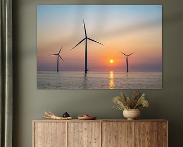 Windturbines in een offshore windpark tijdens zonsondergang van Sjoerd van der Wal Fotografie