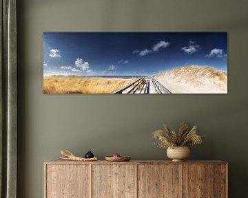 Holzweg durch die Dünen von Sylt. von Voss Fine Art Fotografie
