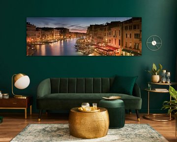 Blick von der Rialto-Brücke in Venedig entlang dem Gran Canal von Voss Fine Art Fotografie