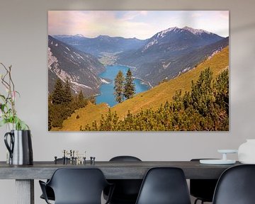 vue sur le lac Achensee et les montagnes Rofan depuis le sentier de randonnée Baer sur SusaZoom