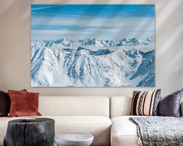 Winterlicher Blick auf die Tiroler Alpen von Leo Schindzielorz