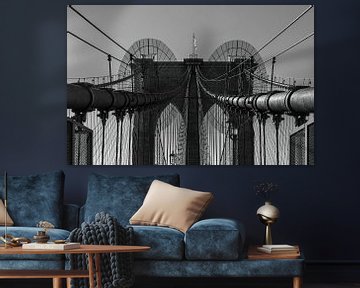 De iconische Brooklyn Bridge in de morgenzon