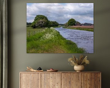 Rivière Berkel en vert dans les environs de l'Achterhoek aux Pays-Bas sur Robin Jongerden