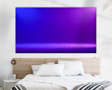 a studio background lit in blue and purple (3d rendering) sur Rainer Zapka