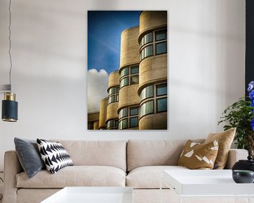BERLIN Shell House - curvy windows by Bernd Hoyen