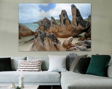 Spectaculaire tandvormige rots (Laraie Beach, Curieuse, Seychellen) van images4nature by Eckart Mayer Photography